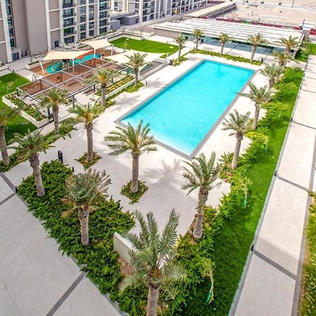 A Luxury Aprt 2 Bedrooms Balcony With Wonderful View Mall Access Hi Speed Wifi Beach Access & Much More For Family Only Samaheej Εξωτερικό φωτογραφία